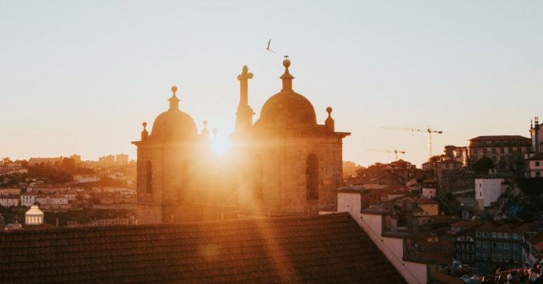 Hurdles Sunrise - Evening in Porto